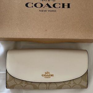 Brand new Coach Wallet